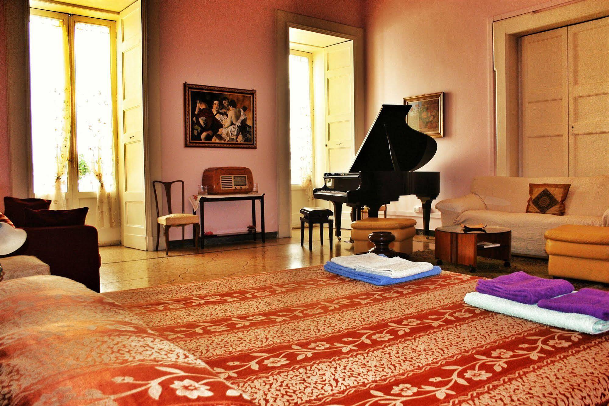 Palazzo Belli B&B เลชเช ภายนอก รูปภาพ