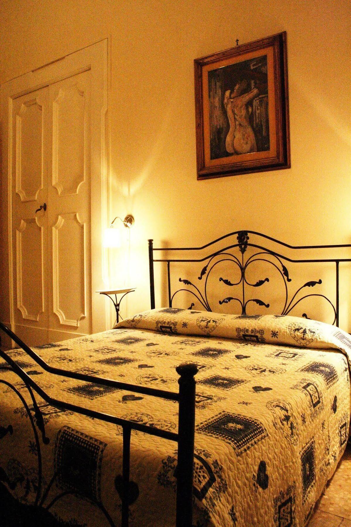 Palazzo Belli B&B เลชเช ภายนอก รูปภาพ