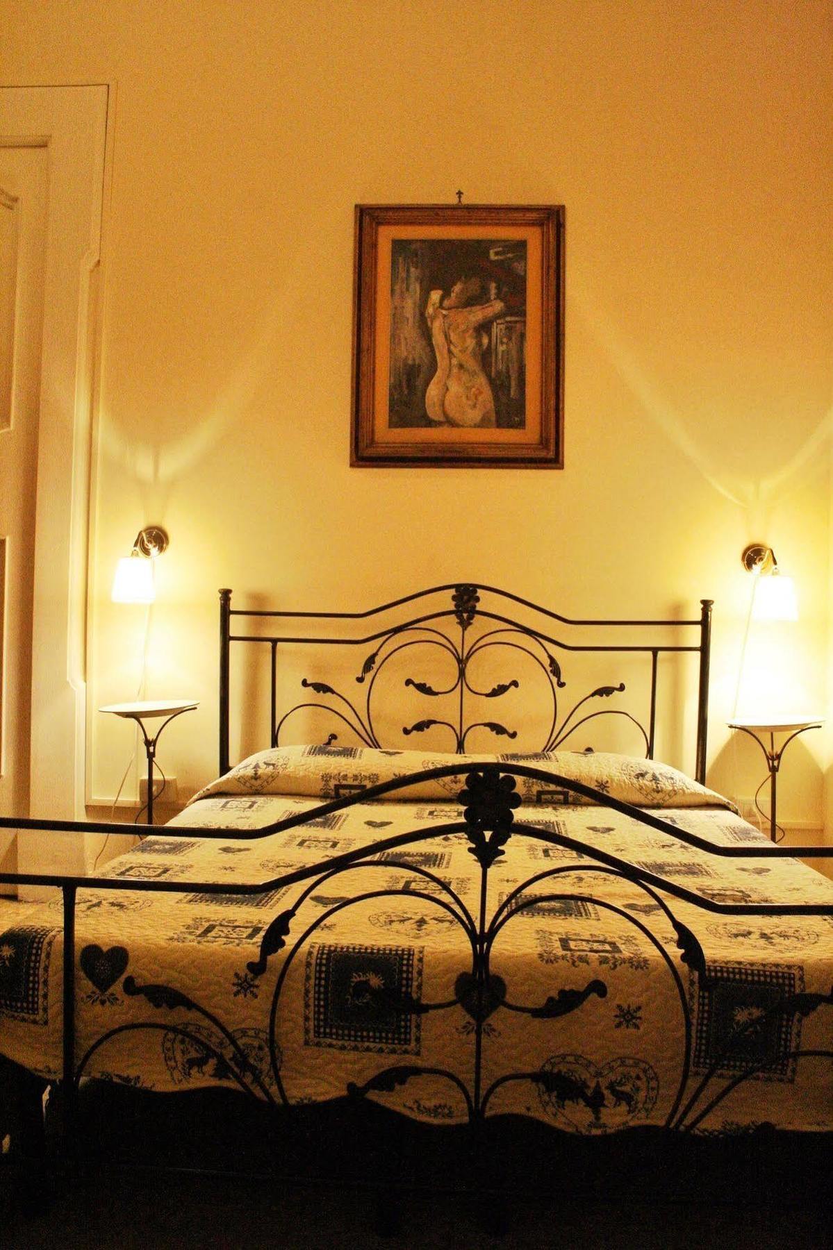 Palazzo Belli B&B เลชเช ภายนอก รูปภาพ
