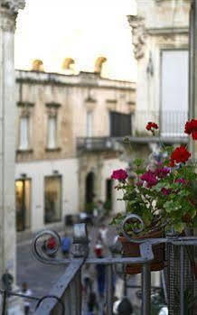 Palazzo Belli B&B เลชเช ภายนอก รูปภาพ